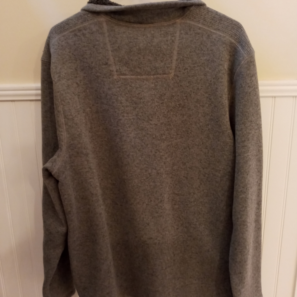 G.H. Bass pullover - Picture 3 of 4